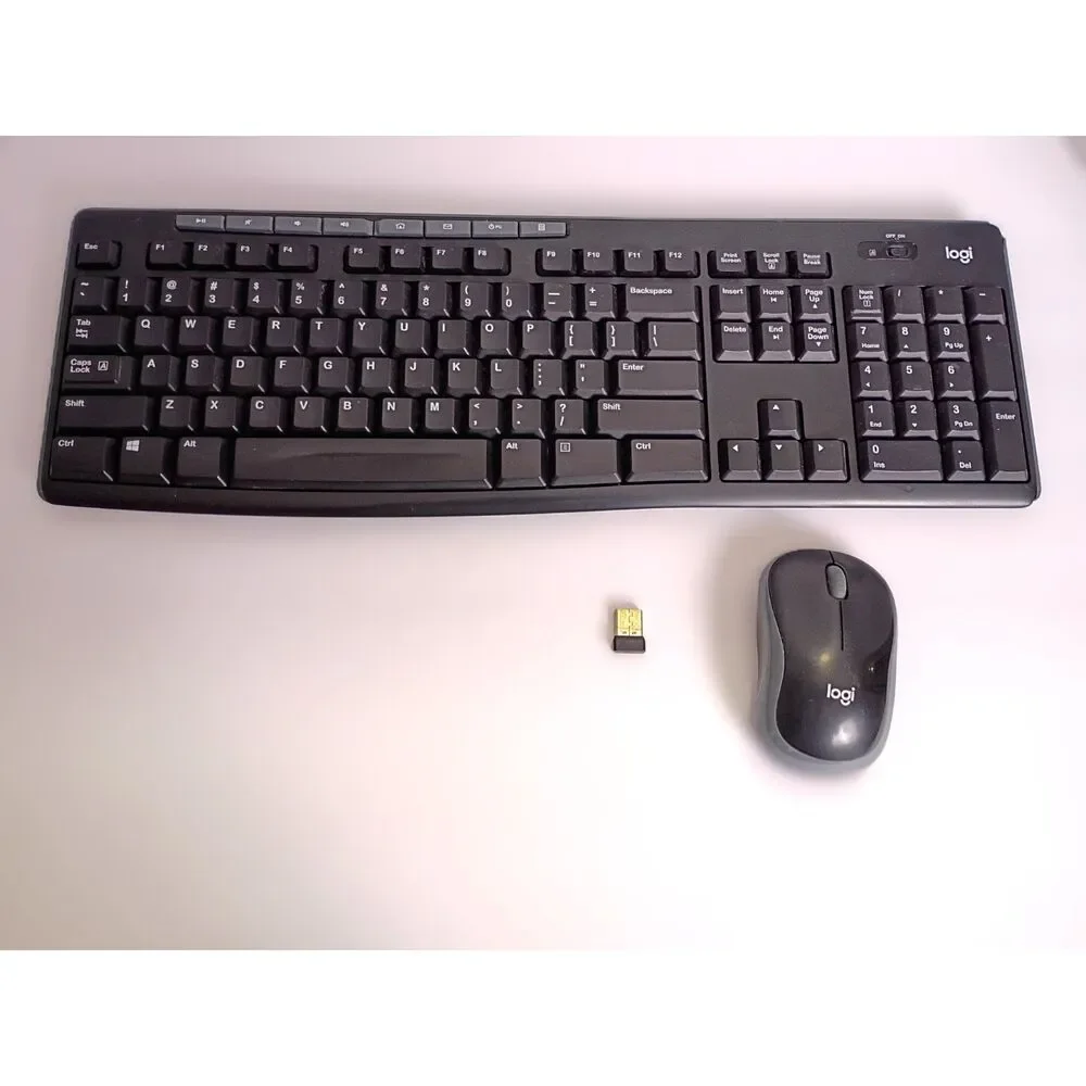 Logitech MK270 Full-size Wireless Keyboard and Mouse Combo Pre-owned Working